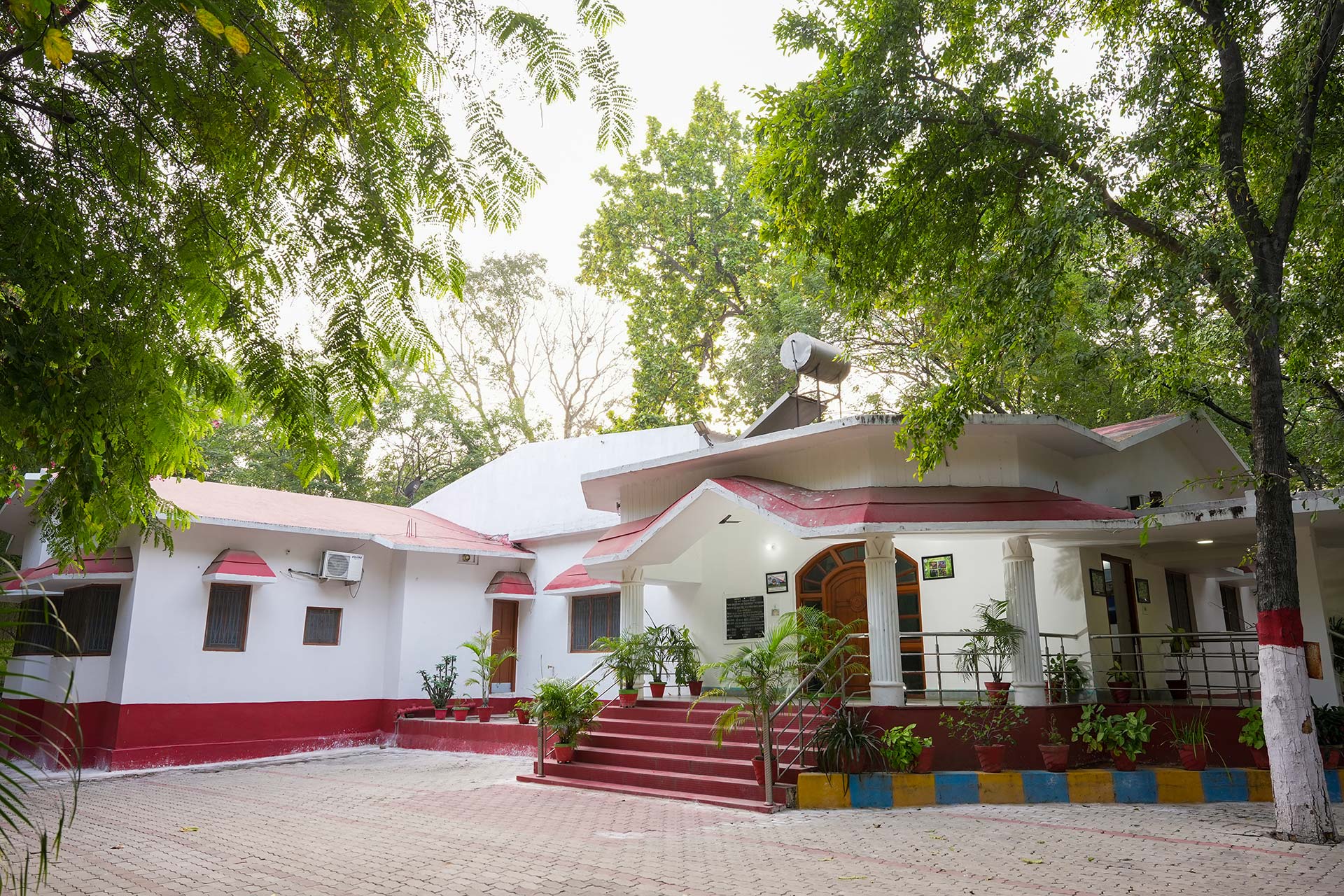 Bauskinath Rest House Image