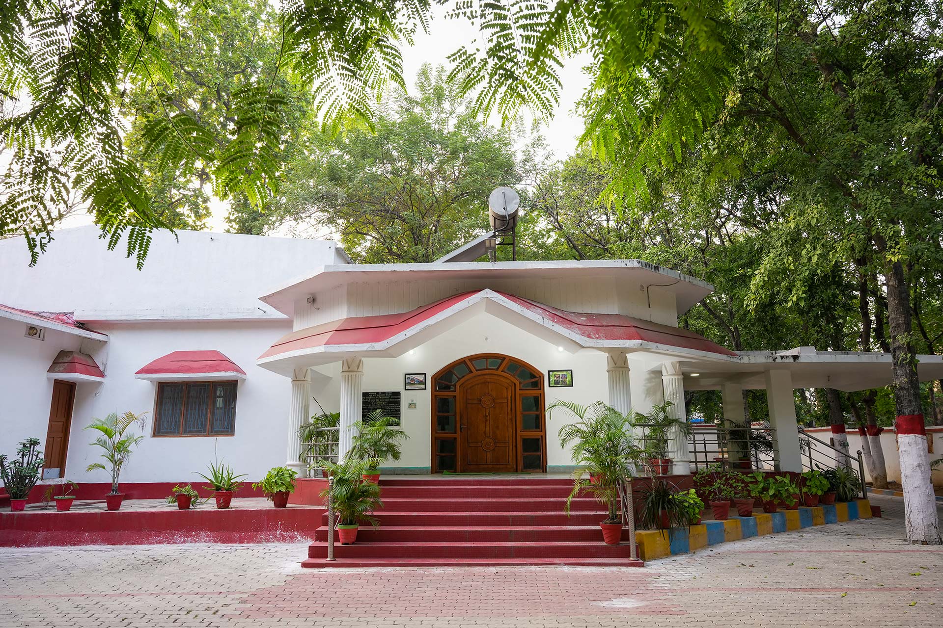 Bauskinath Rest House Image